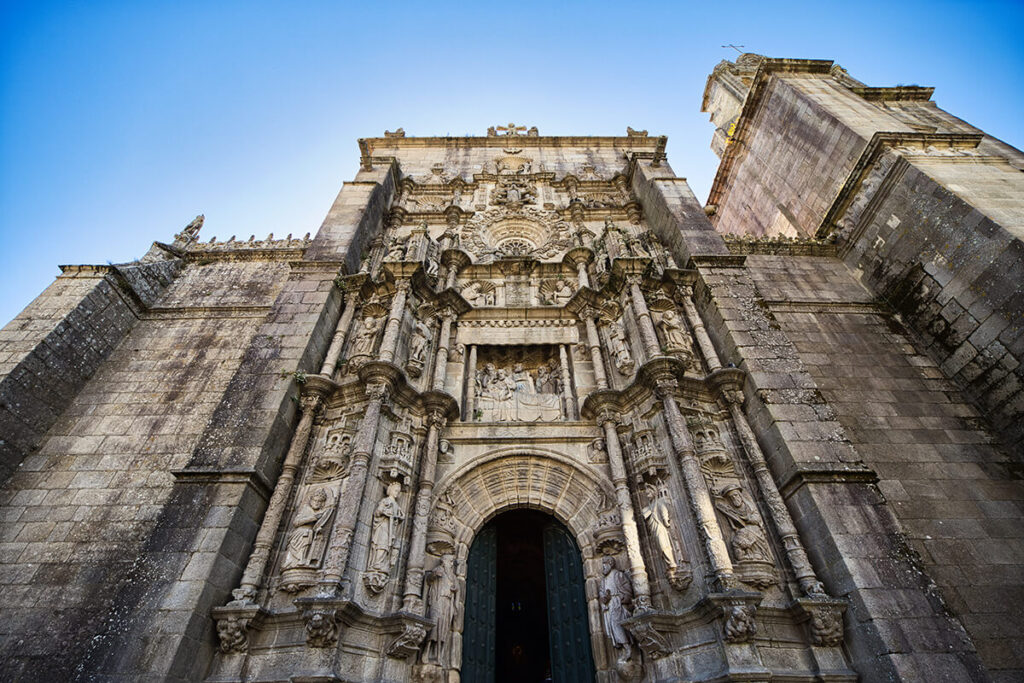 Basílica de Santa María la Mayor, uno de los imprescindibles que ver en Pontevedra