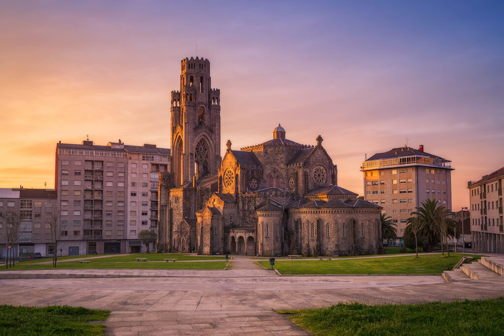 Templo de la Veracruz en O Carballiño que hacer en Galicia