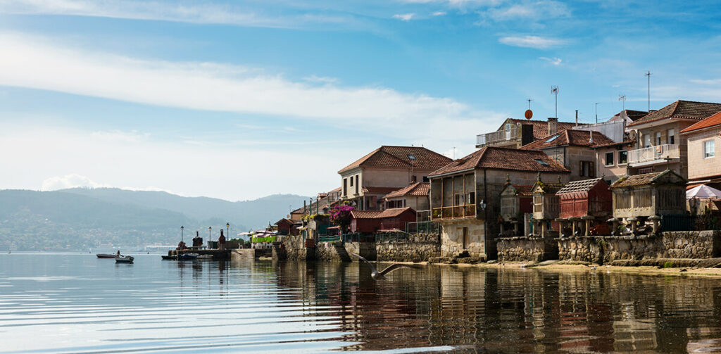 Combarro en Poio, uno de los pueblos más bonitos cerca de Vigo
