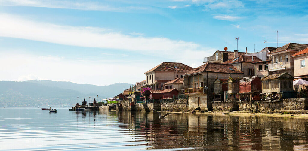 Combarro, uno de los pueblos más bonitos de Galicia