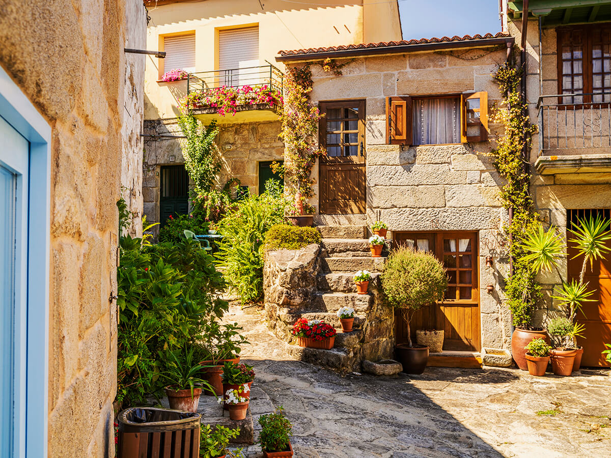 la Rúa de San Roque, uno de los imprescindibles qué visitar en Combarro