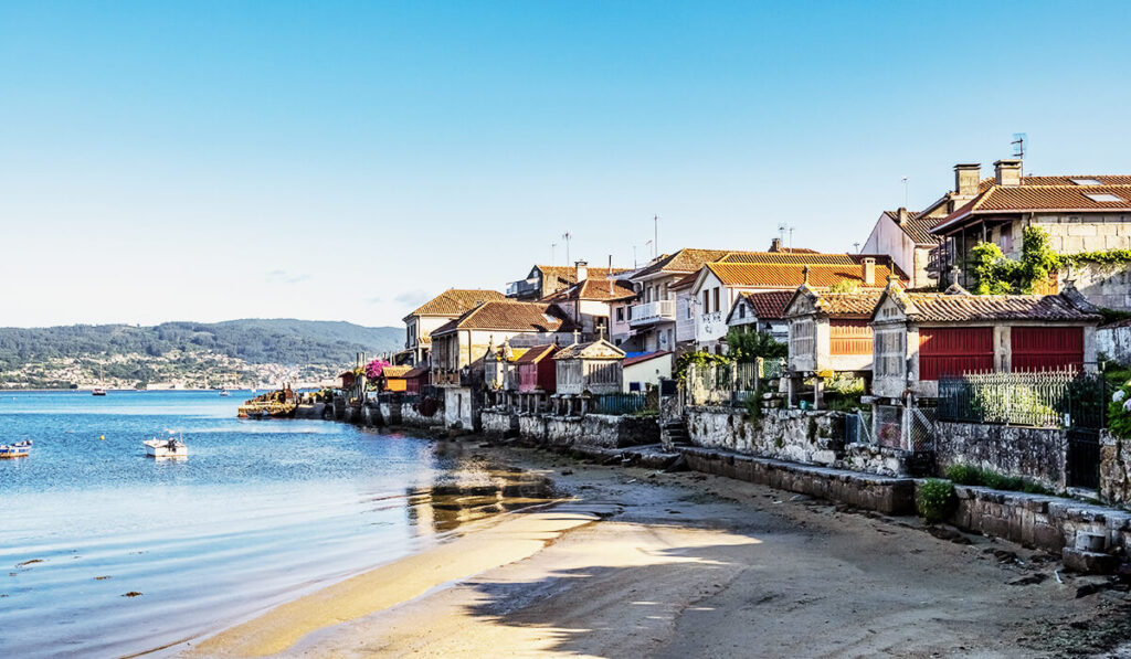 playa do Padrón, uno de los imprescindibles qué ver en Combarro
