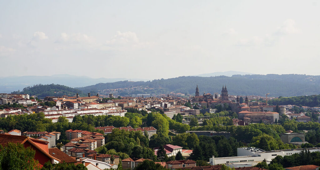 Monte de Deus, vistas de Santiago de Compostela desde el mirador