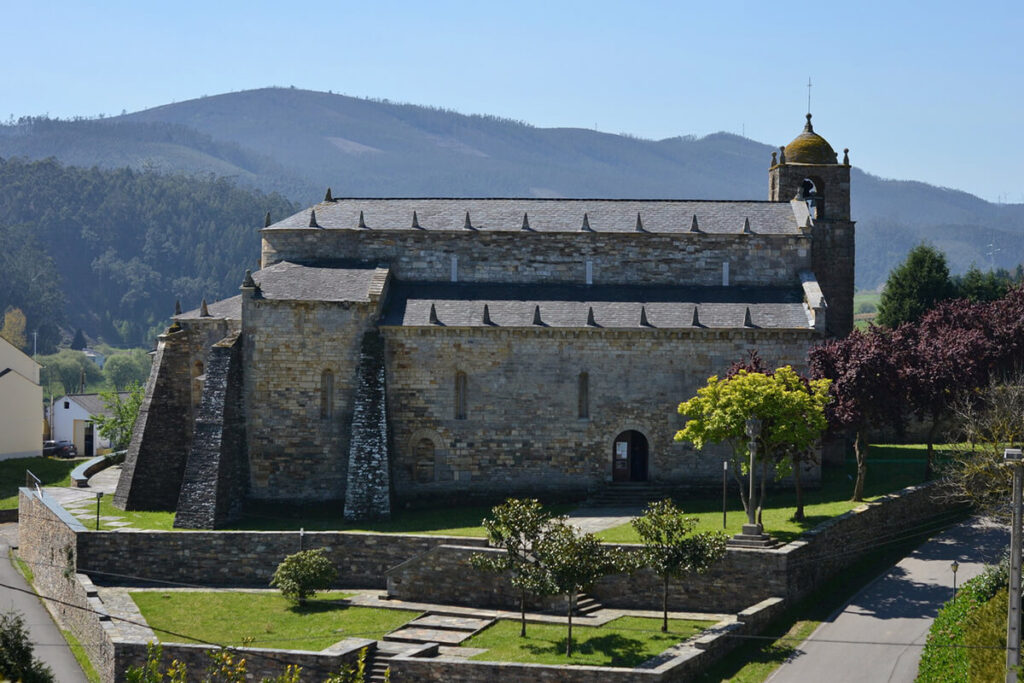 Basílica de San Martiño de Mondoñedo en Foz