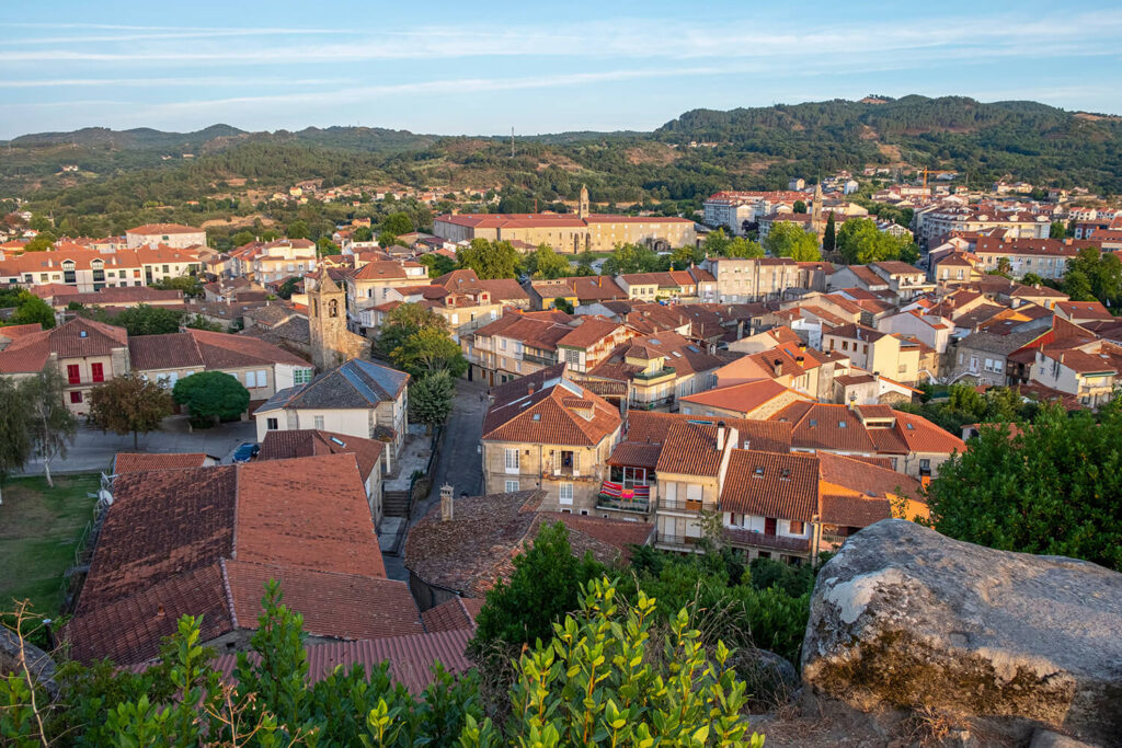 excursión a la Ribeira Sacra y Allariz desde Santiago de Compostela